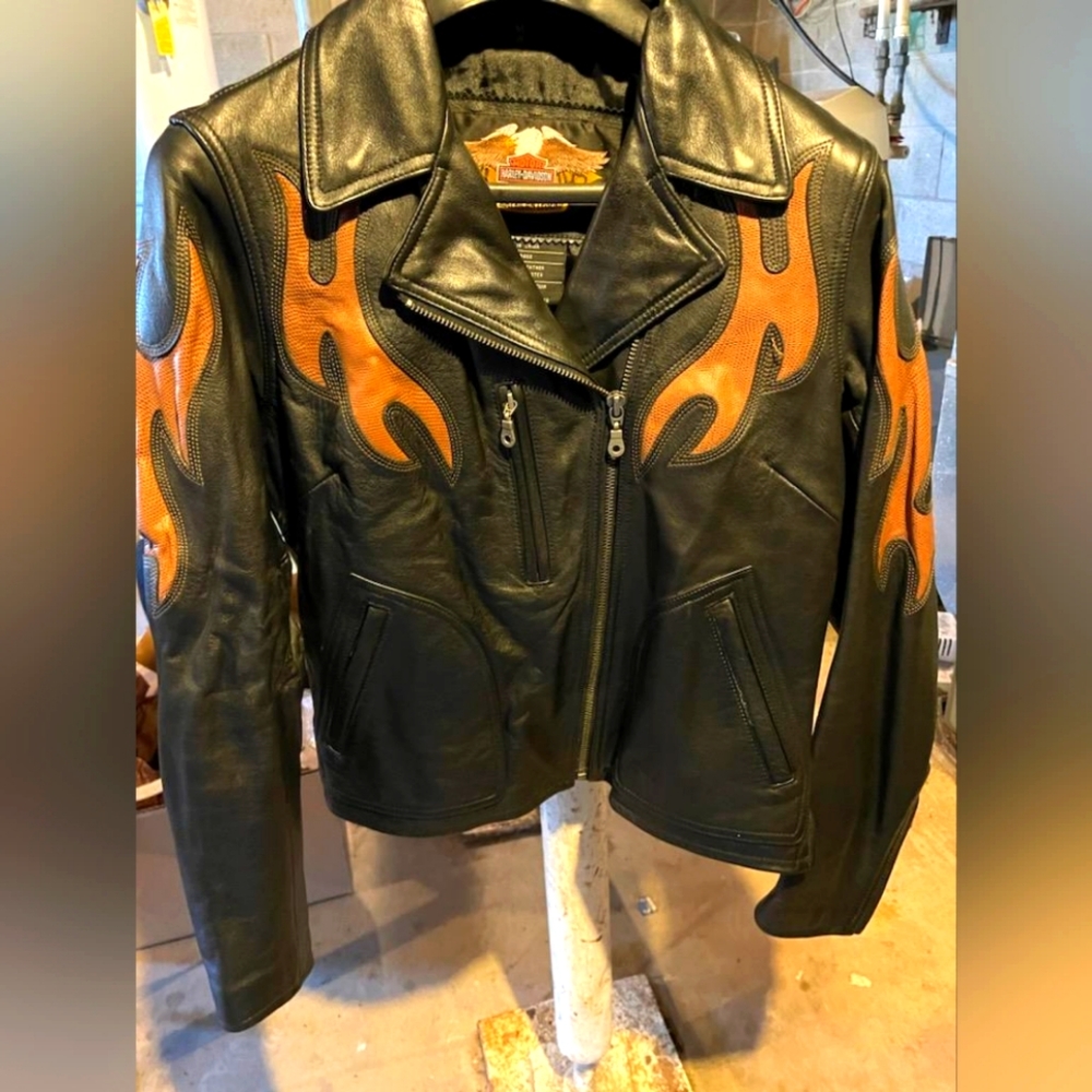 COPY - Harley Davidson size large leather coat